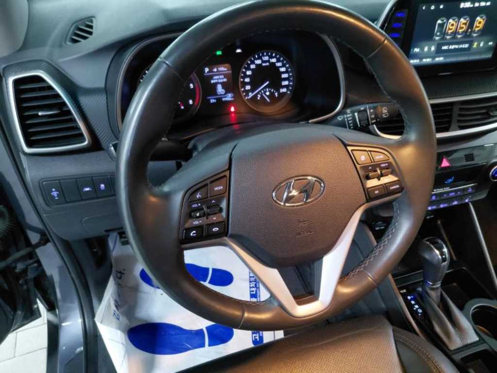 HYUNDAI Tucson - Vista 8