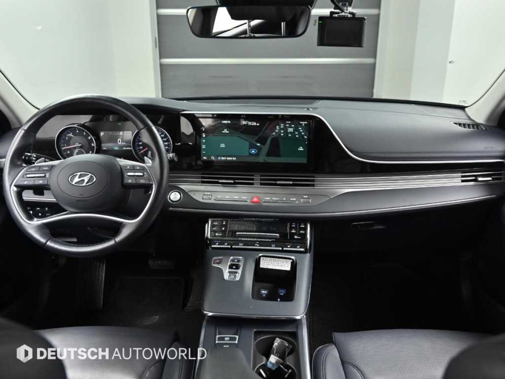 HYUNDAI Grandeur - Vista 7