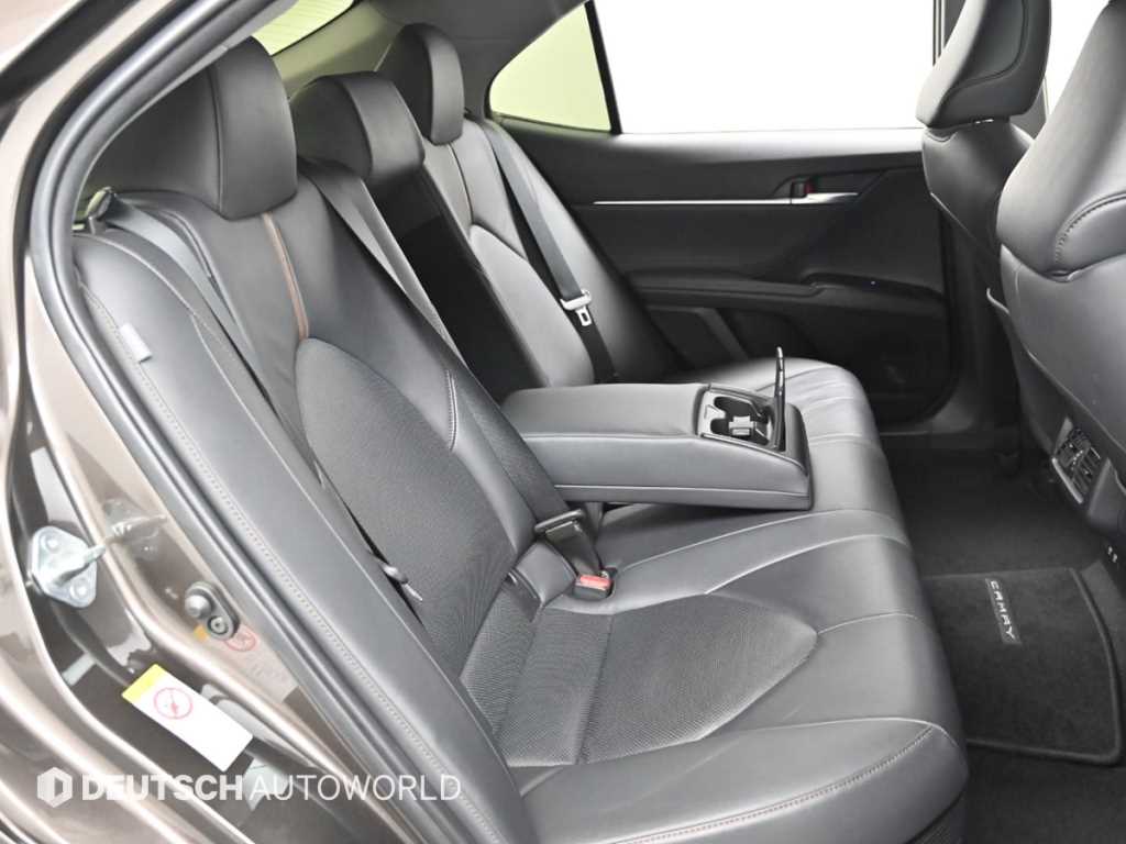 Toyota Camry - Vista 12