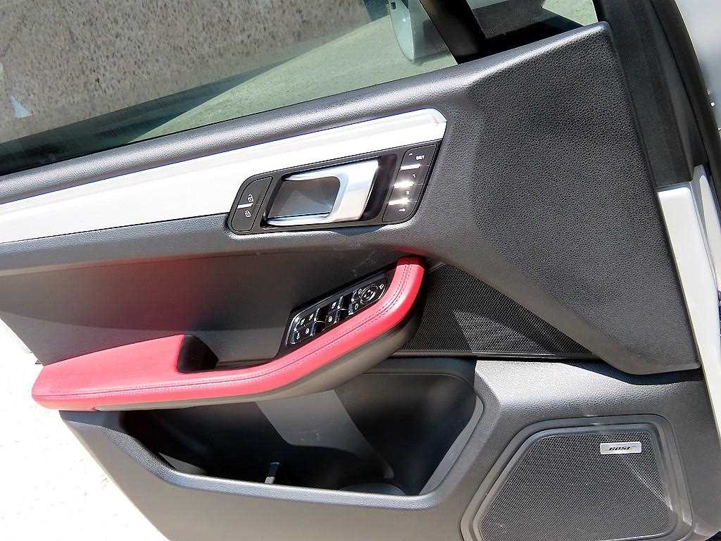Porsche Macan - Vista 11