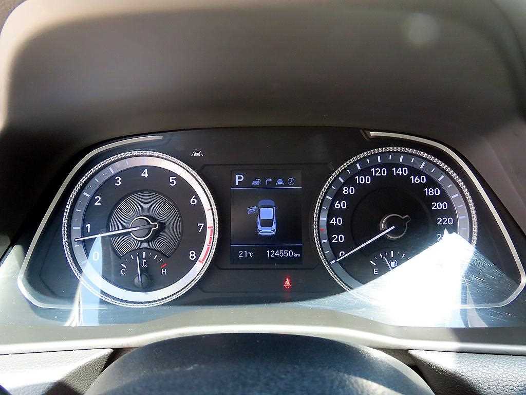 HYUNDAI Sonata - Vista 8