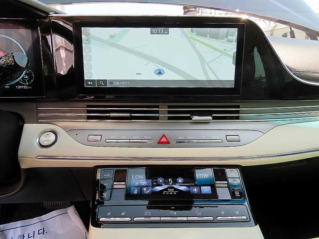 HYUNDAI Grandeur - Vista 12