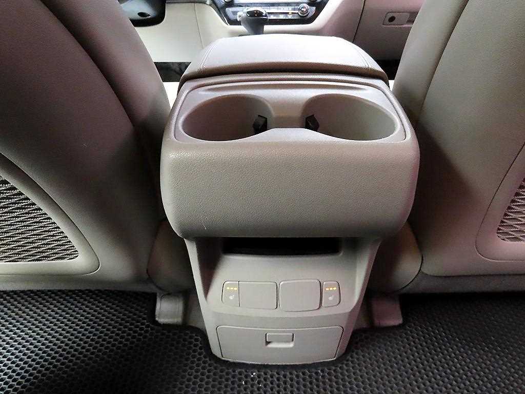 KIA Carnival 2016 Gris - Importación desde Corea - HF Imports Iquique - Foto 16
