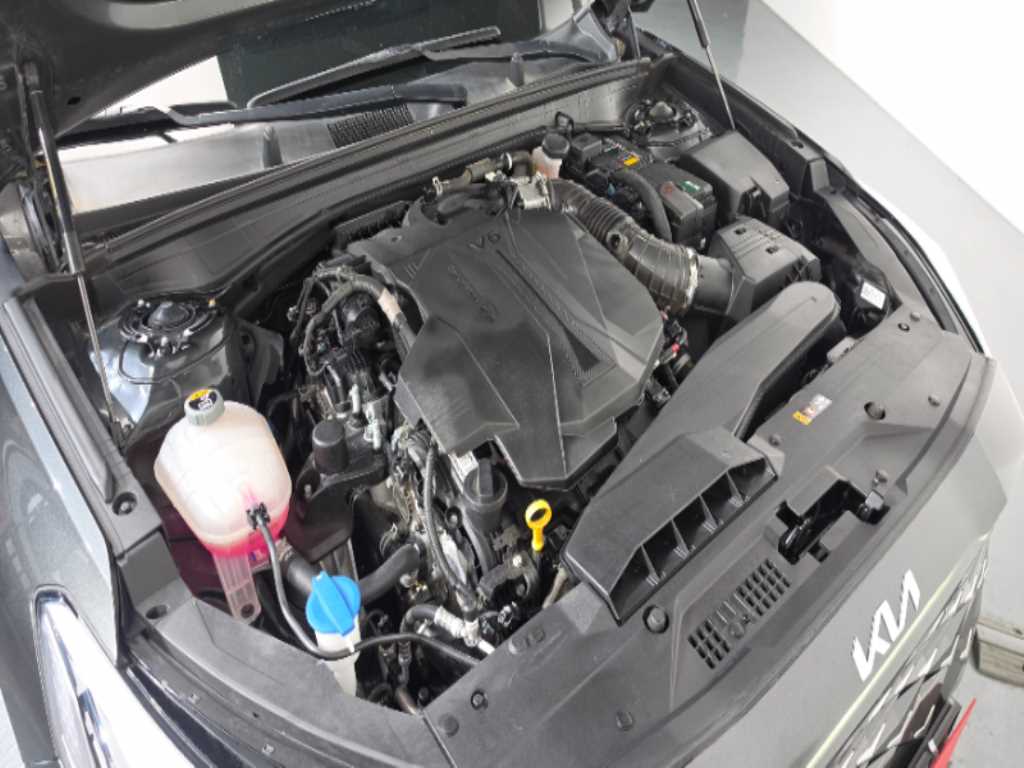 KIA K8 - Vista 7