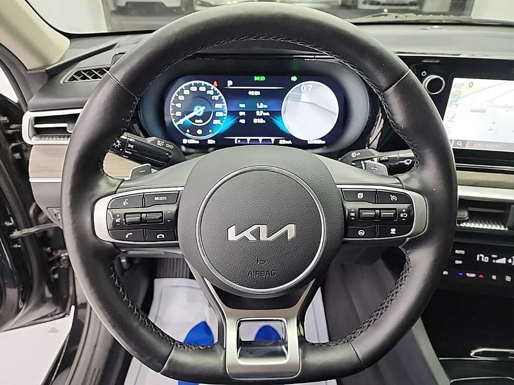 KIA K5 - Vista 9