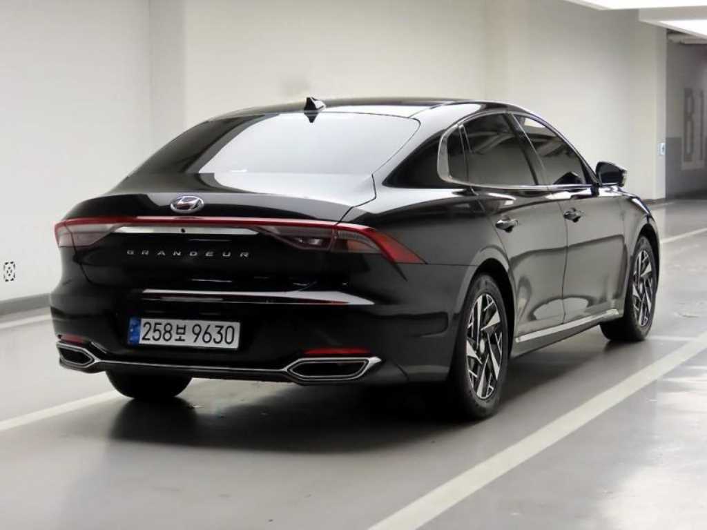HYUNDAI Grandeur - Vista 4