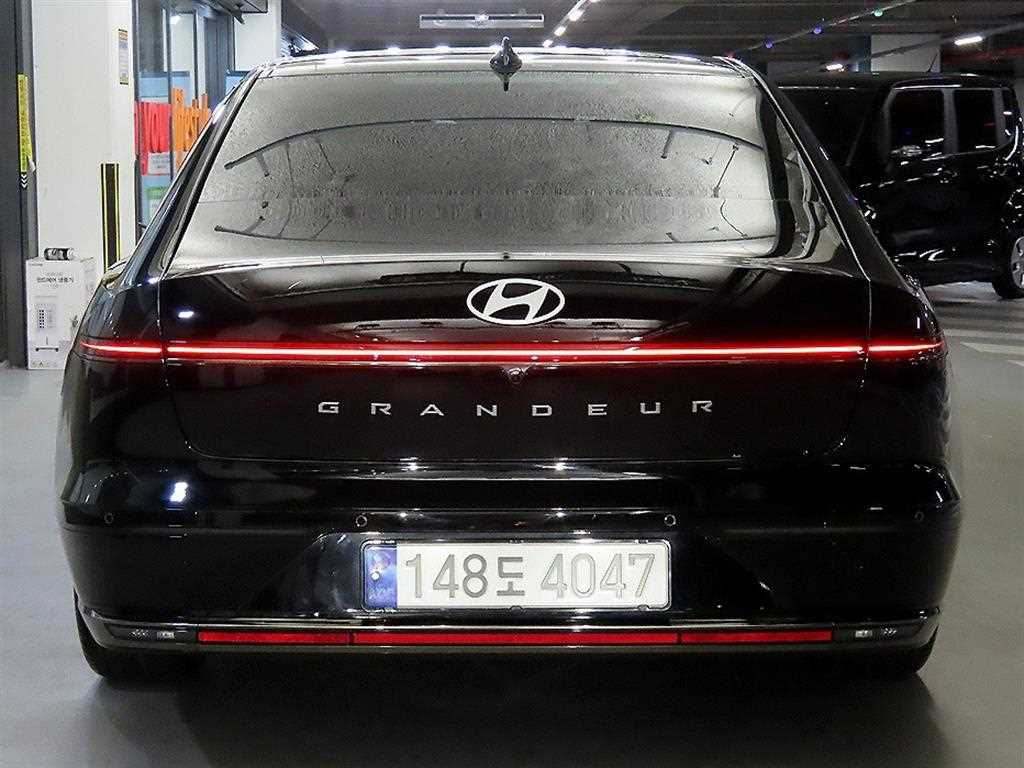 HYUNDAI Grandeur - Vista 5