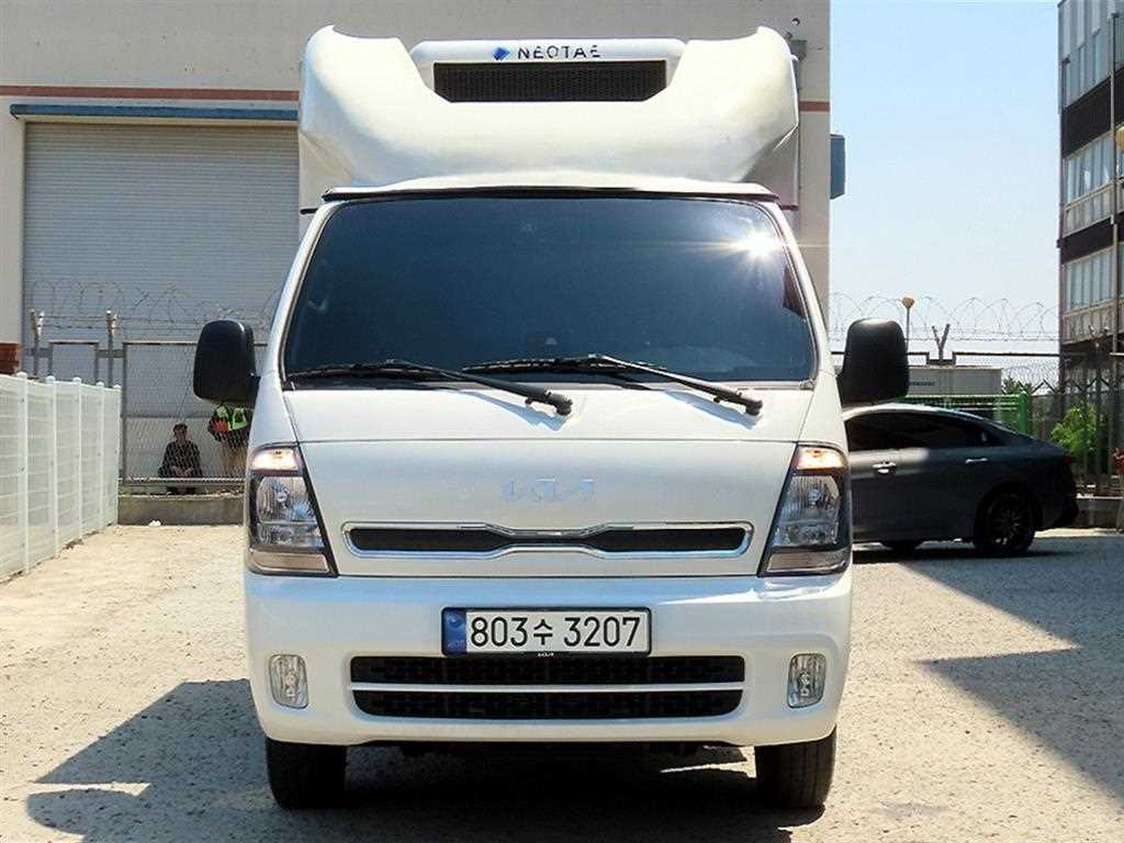 Small Truck Freezer Box(High Deck) 2024 Blanco - Importación desde Corea - HF Imports Iquique - Foto 1
