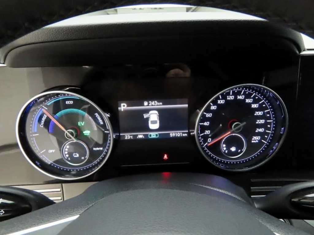 HYUNDAI Grandeur - Vista 5