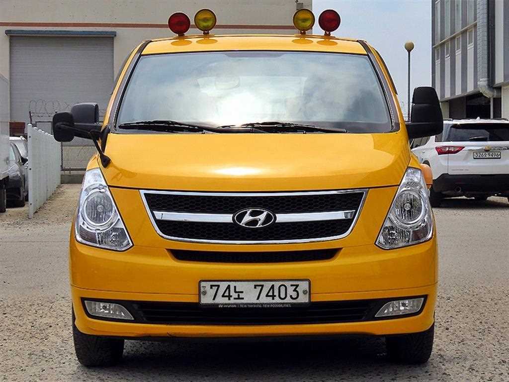 HYUNDAI Starex 2015 Amarillo - Importación desde Corea - HF Imports Iquique - Foto 1