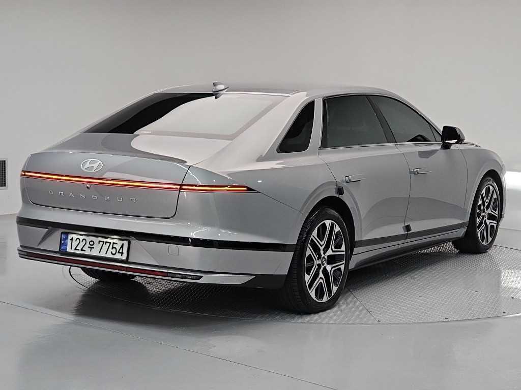 HYUNDAI Grandeur - Vista 4