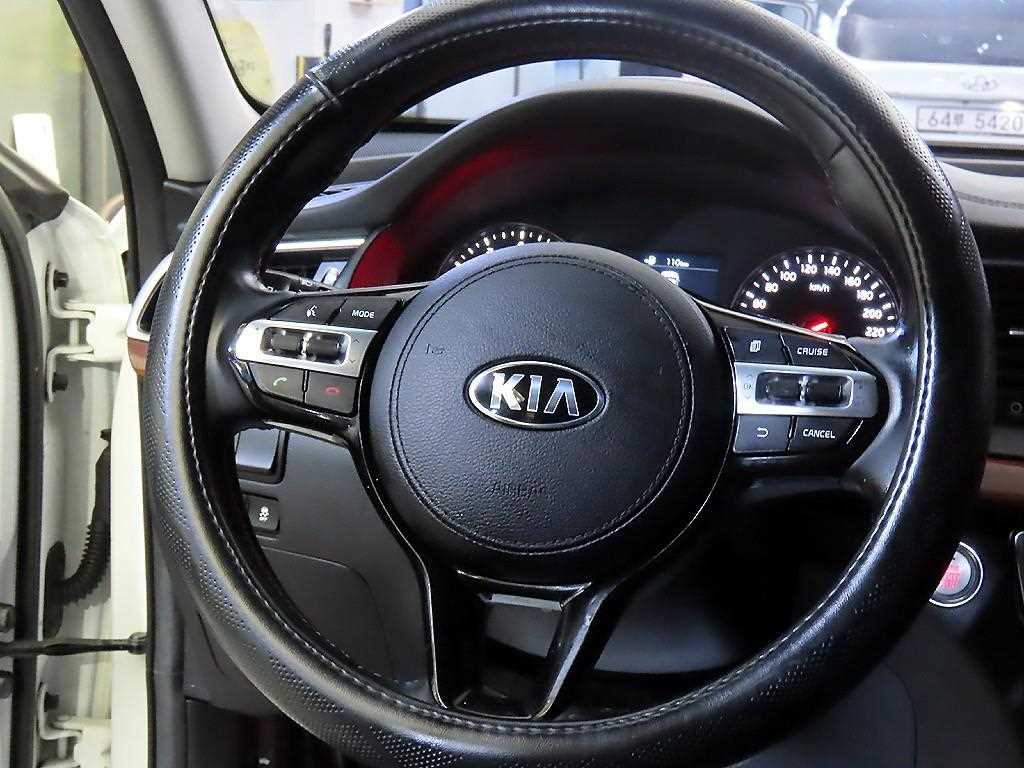 KIA K7 - Vista 8