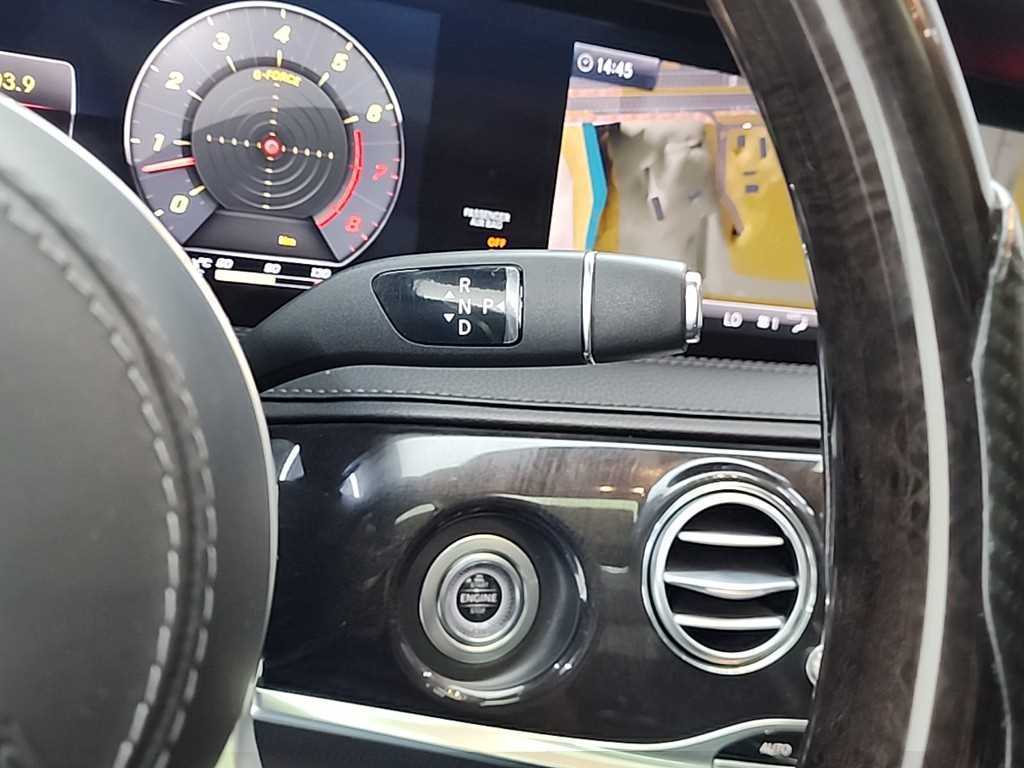 Mercedes Benz S Class - Vista 8