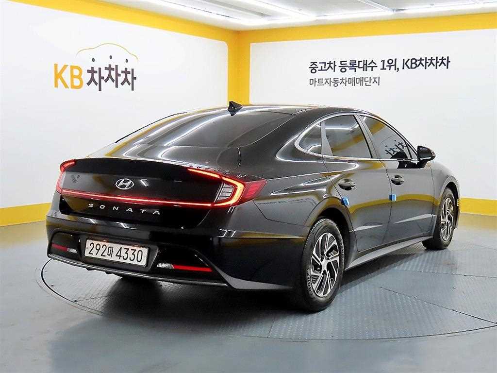 HYUNDAI Sonata - Vista 4
