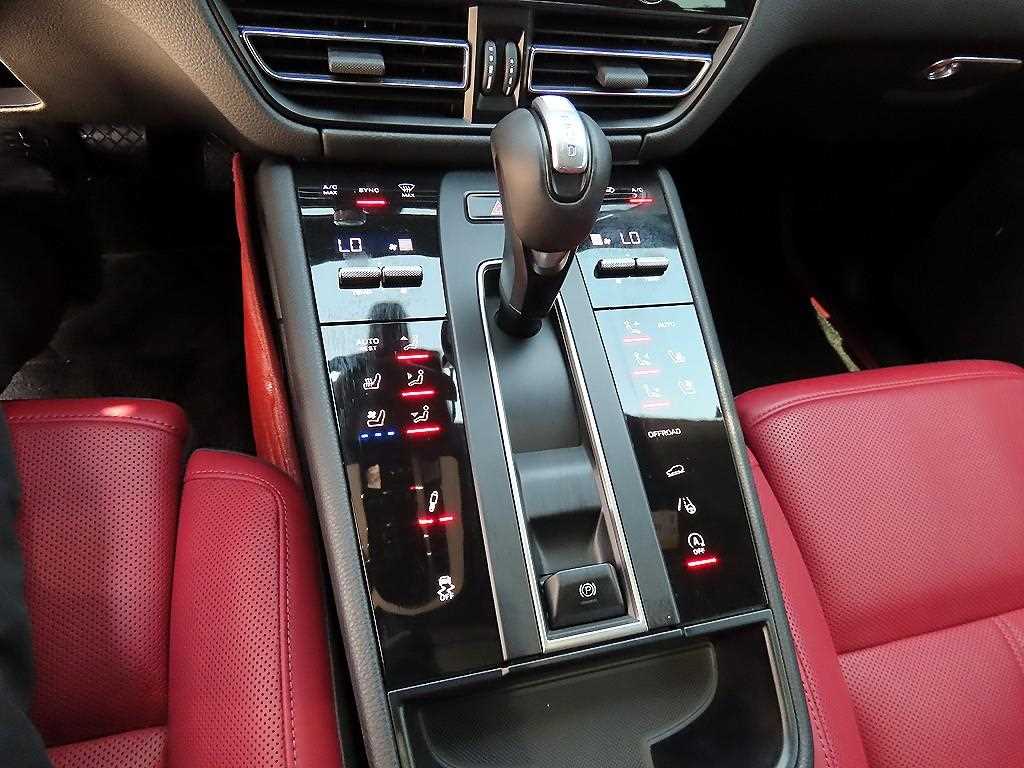 Porsche Macan - Vista 10