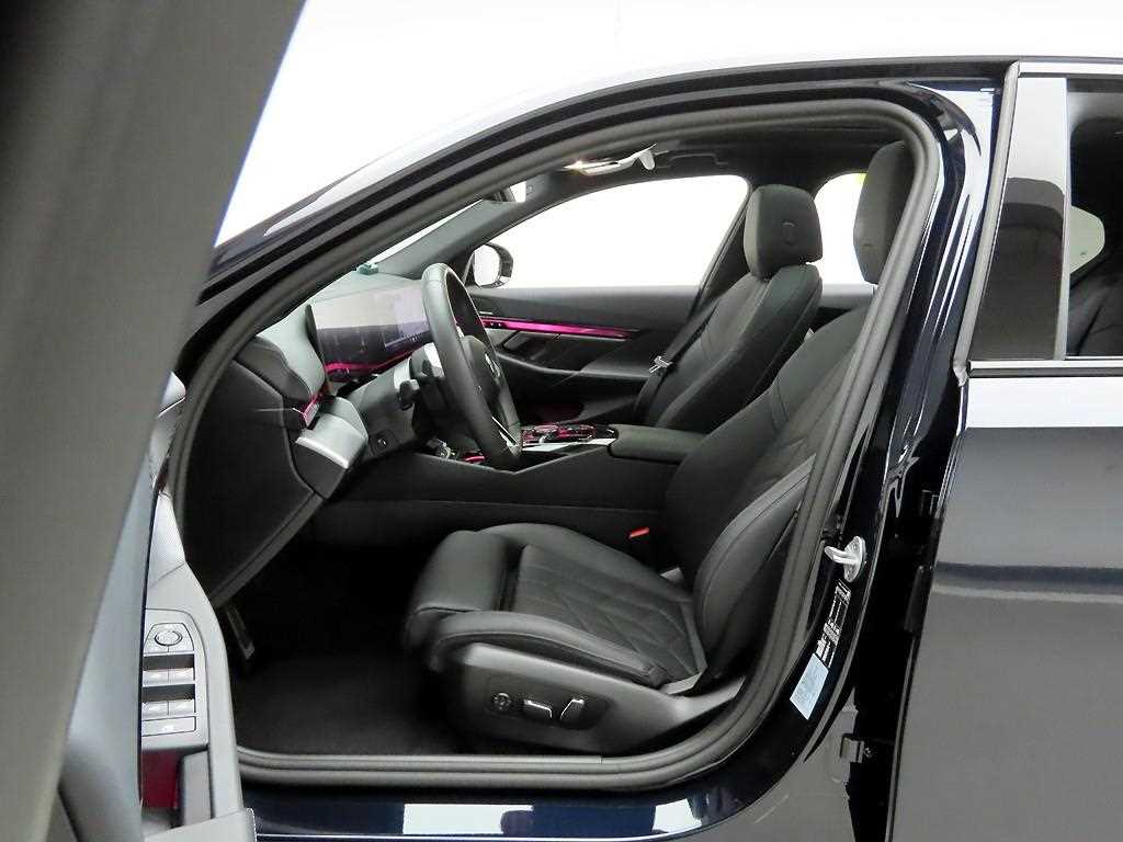 BMW 5 Series 2025 Negro - Importación desde Corea - HF Imports Iquique - Foto 13