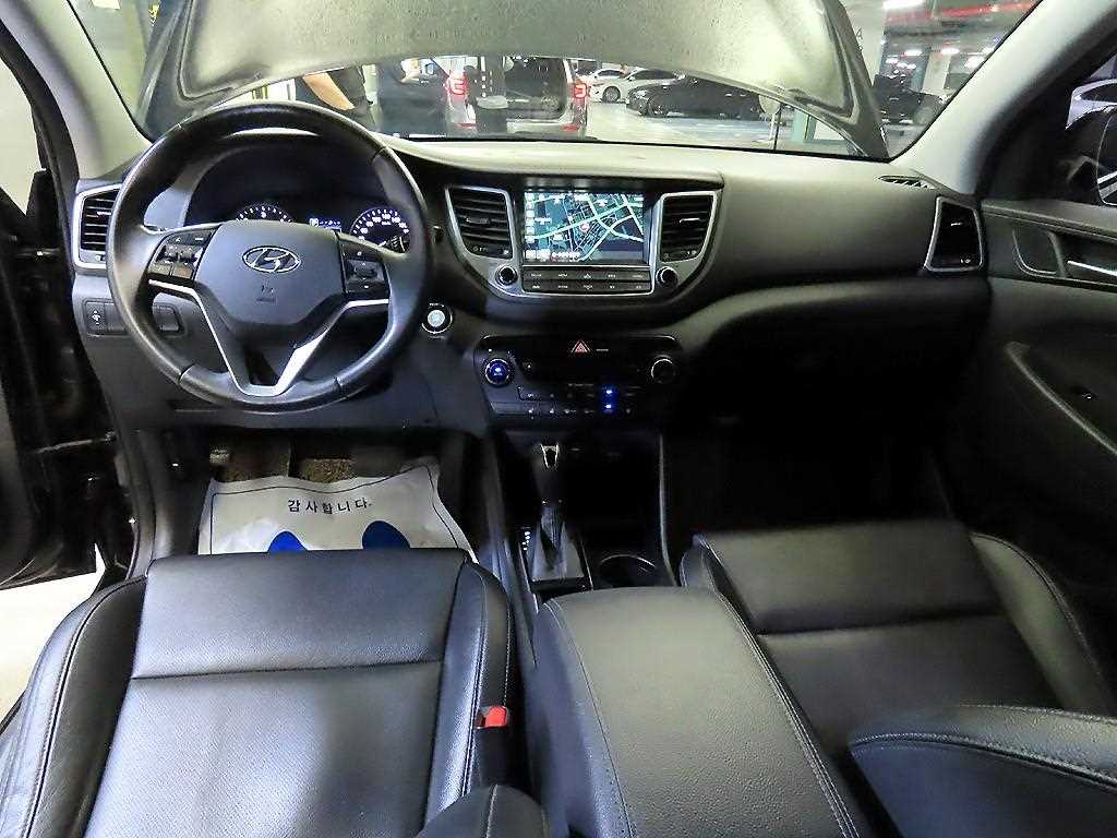HYUNDAI Tucson - Vista 10