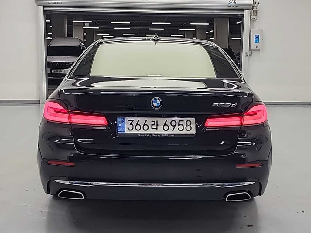 BMW 5 Series - Vista 3