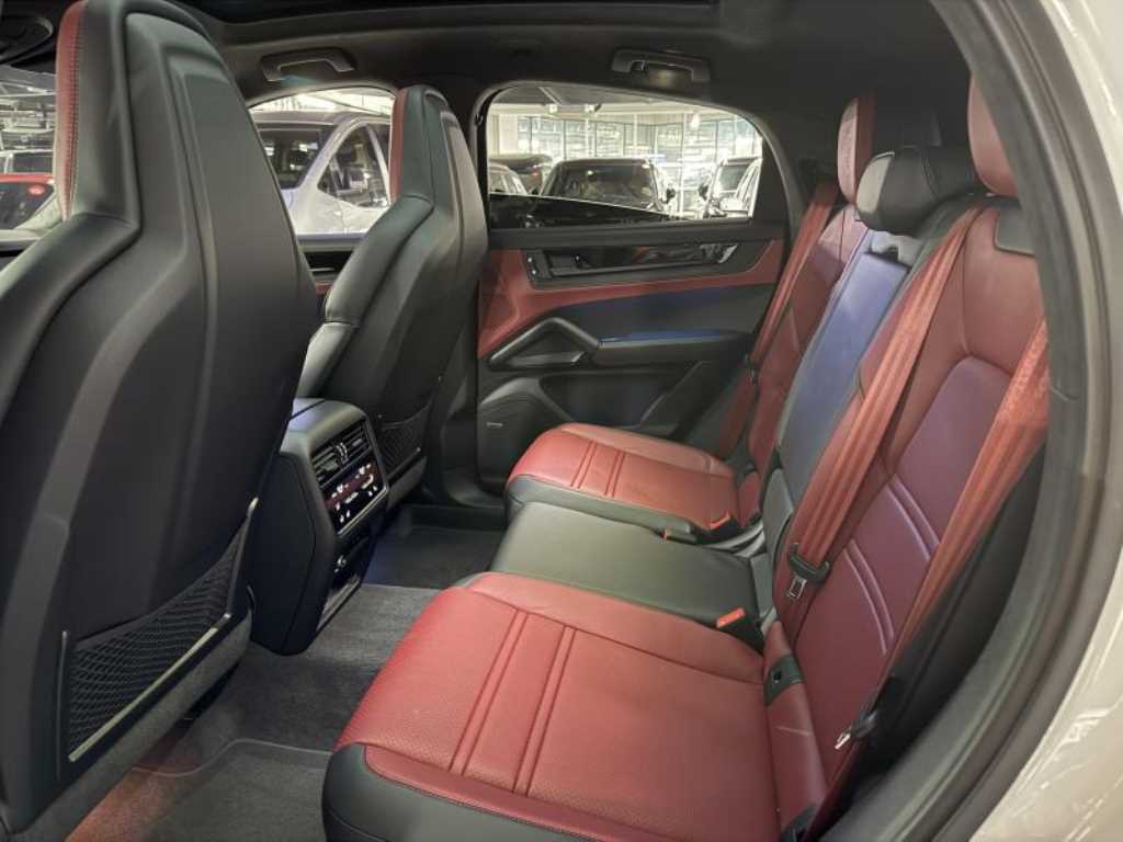 Porsche Cayenne - Vista 10