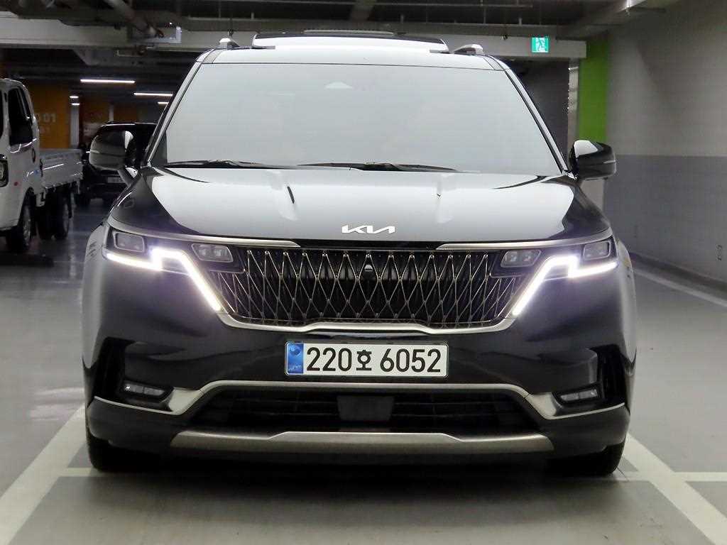 KIA Carnival 2023 Negro - Importación desde Corea - HF Imports Iquique - Foto 1