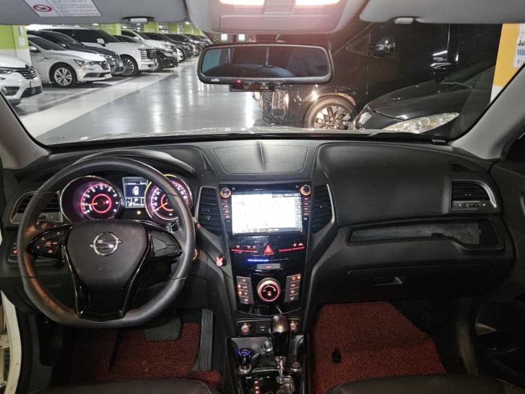 Ssangyong Tivoli - Vista 7
