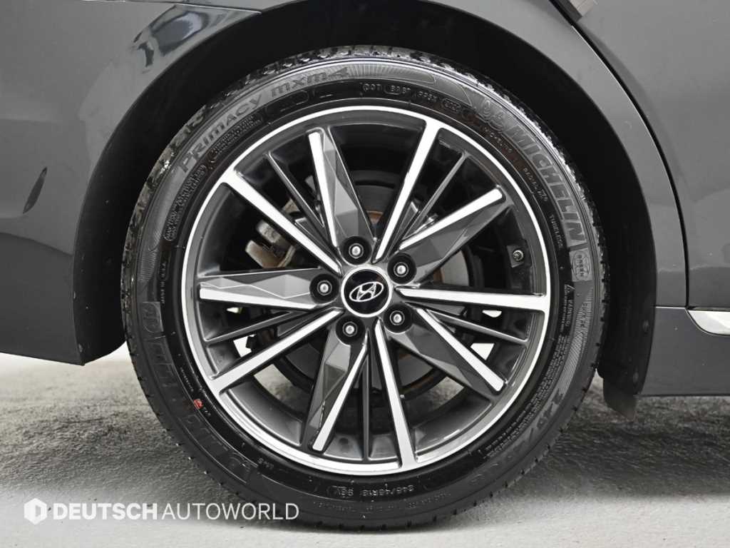HYUNDAI Grandeur - Vista 5