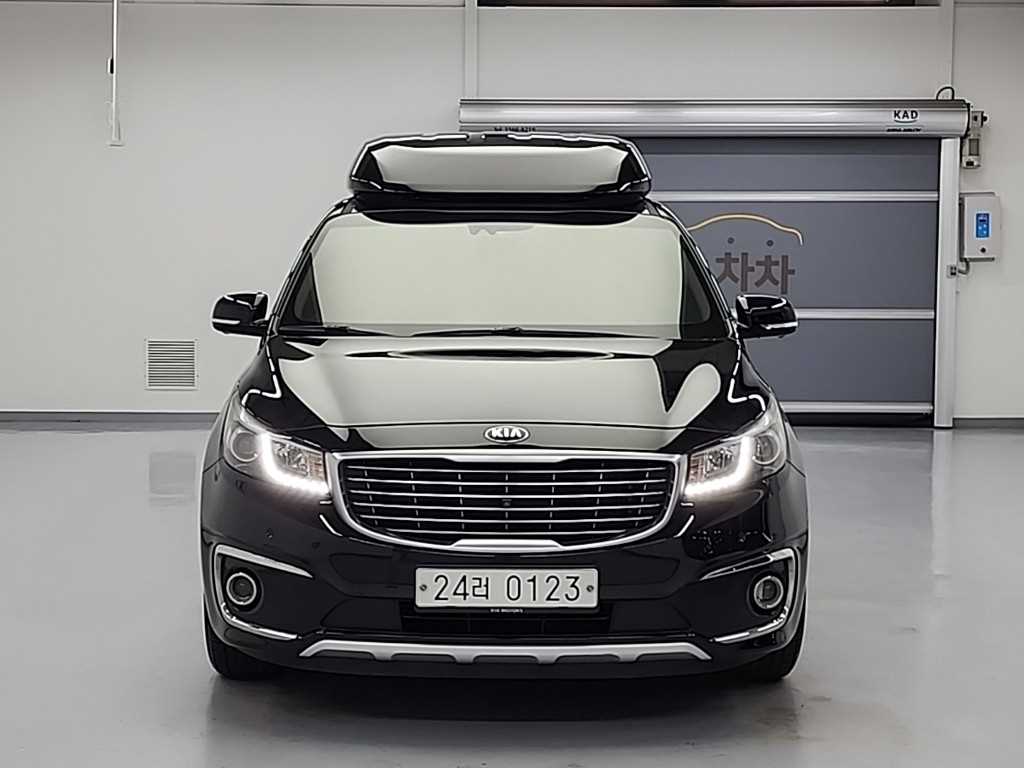 KIA Carnival - Vista 2
