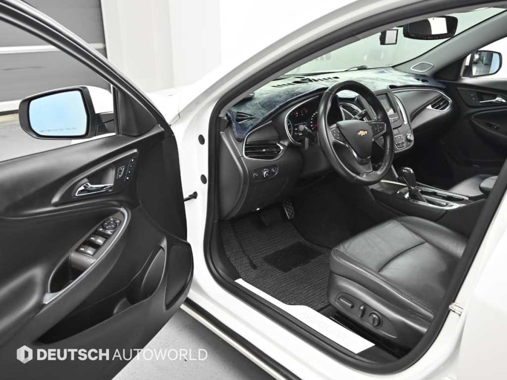 Chevrolet Malibu - Vista 11