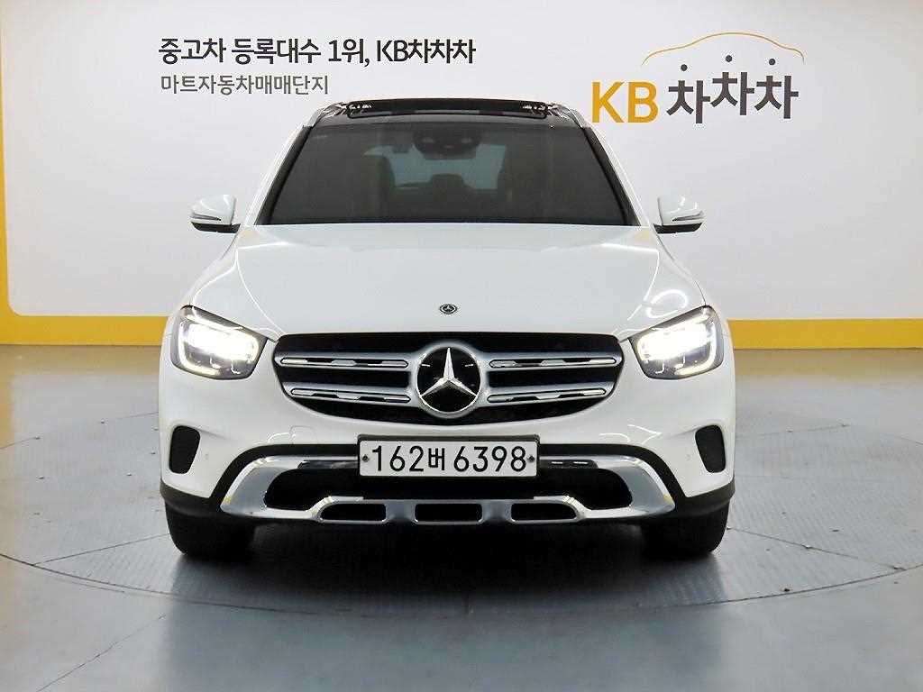 Mercedes Benz GLC Class - Vista 2