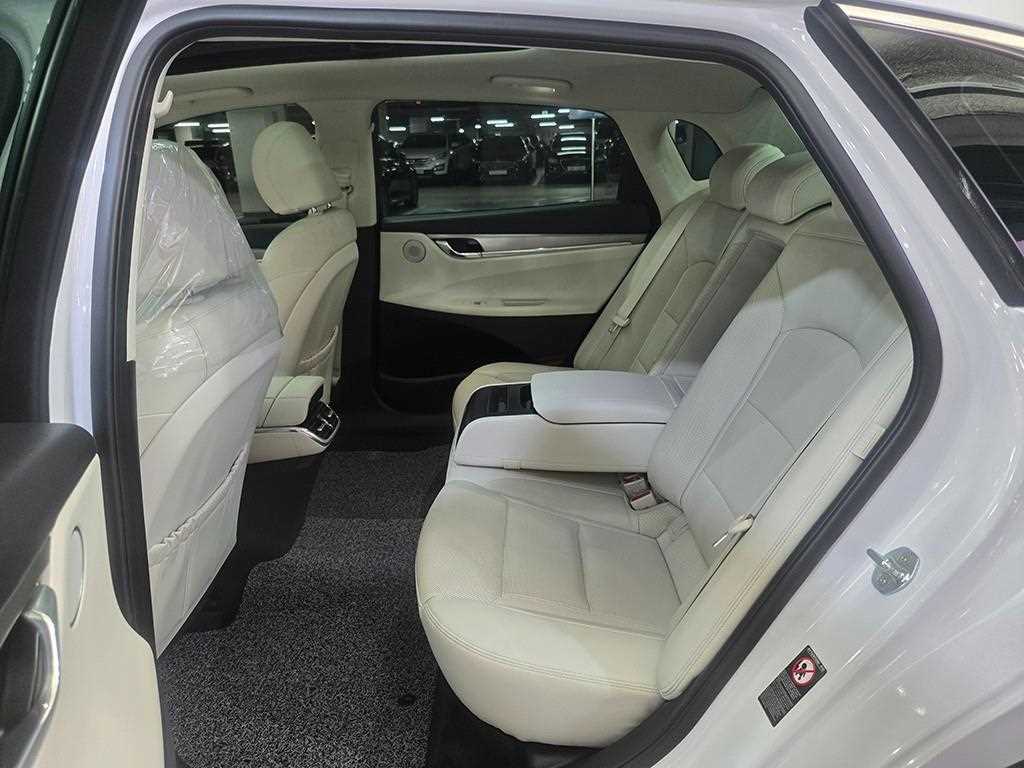 HYUNDAI Grandeur - Vista 8