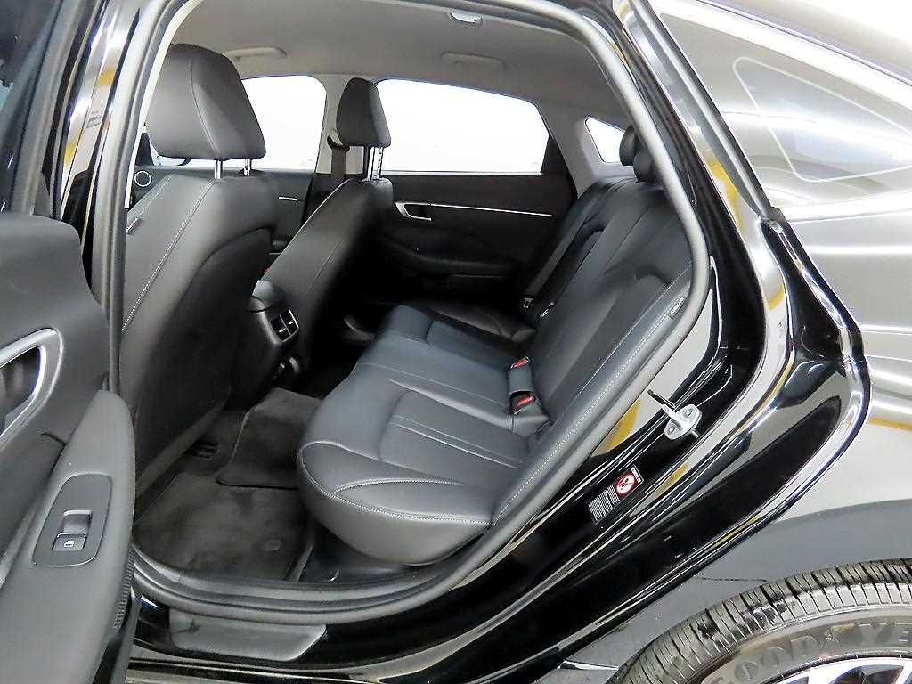HYUNDAI Sonata - Vista 6