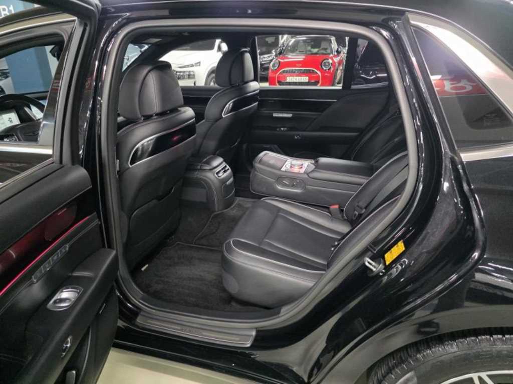 Genesis G90 - Vista 6