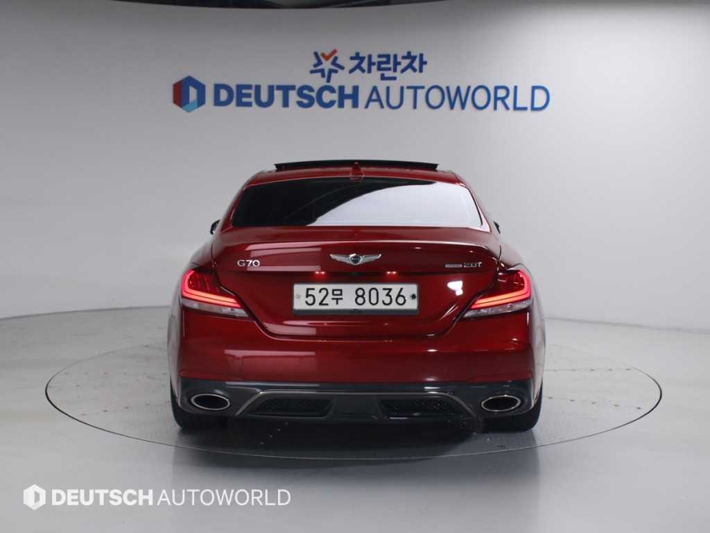 Genesis G70 - Vista 4