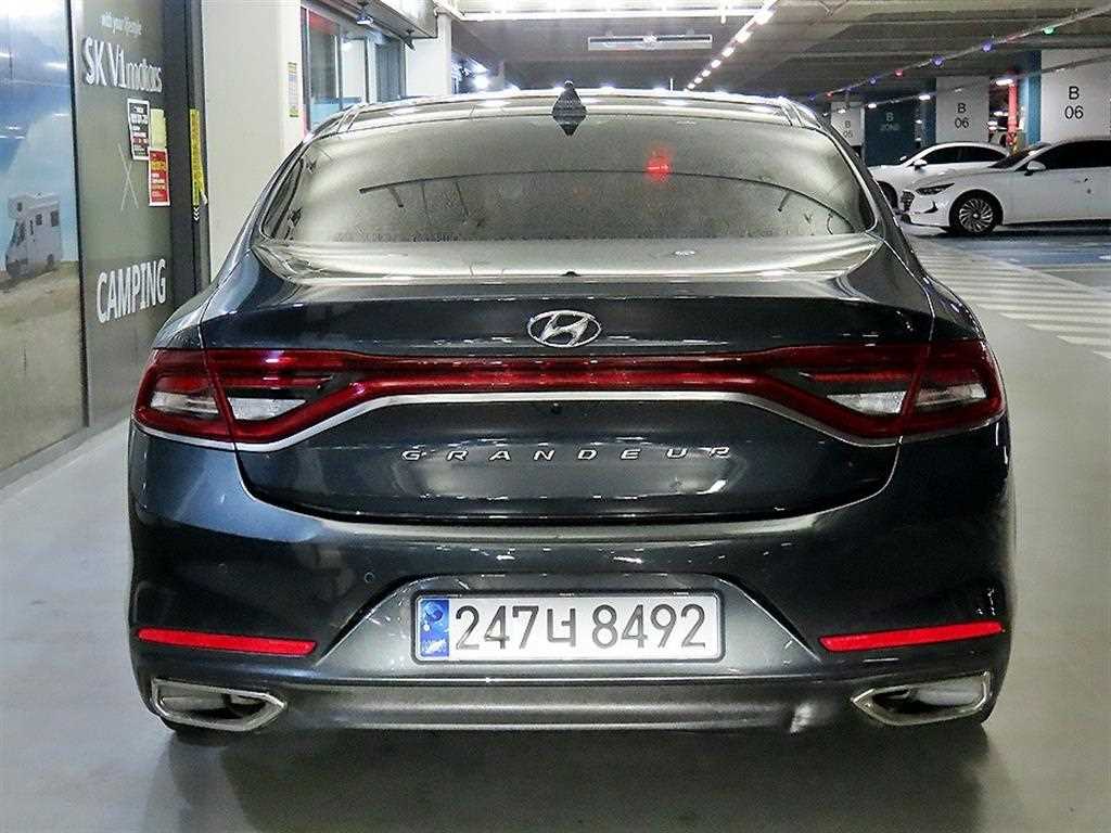 HYUNDAI Grandeur - Vista 5