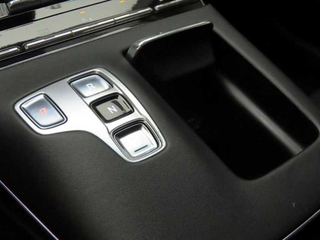 HYUNDAI Grandeur - Vista 10
