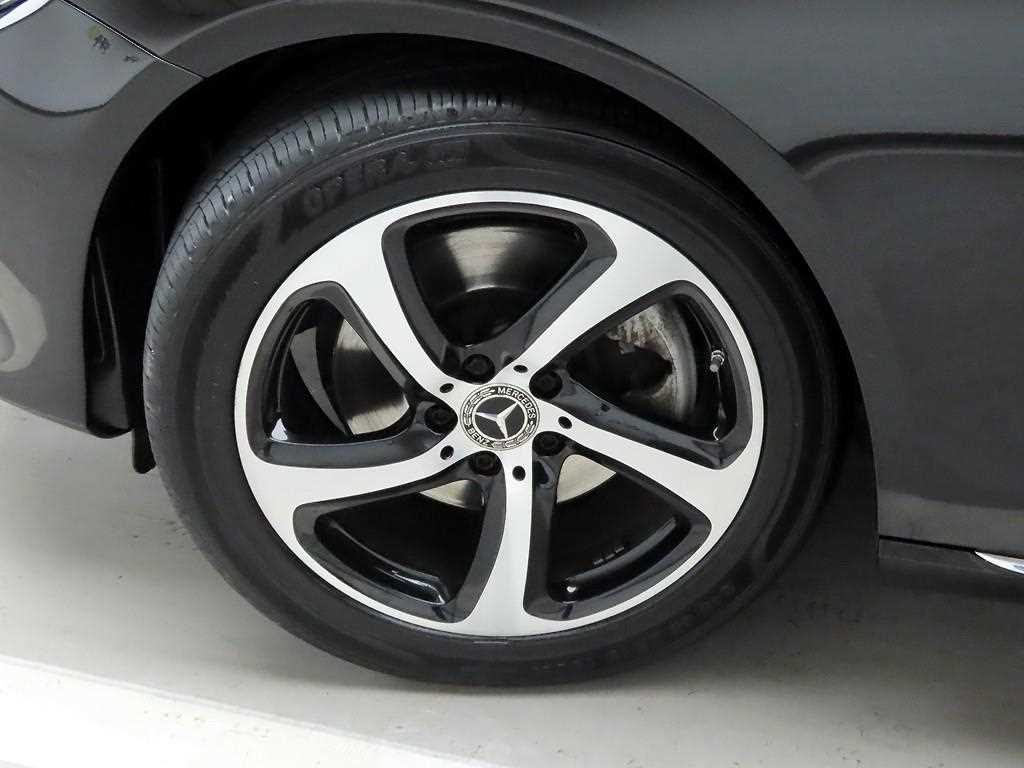 Mercedes Benz E class 2020 Negro - Importación desde Corea - HF Imports Iquique - Foto 19