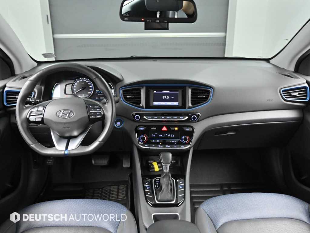 HYUNDAI Ioniq - Vista 7