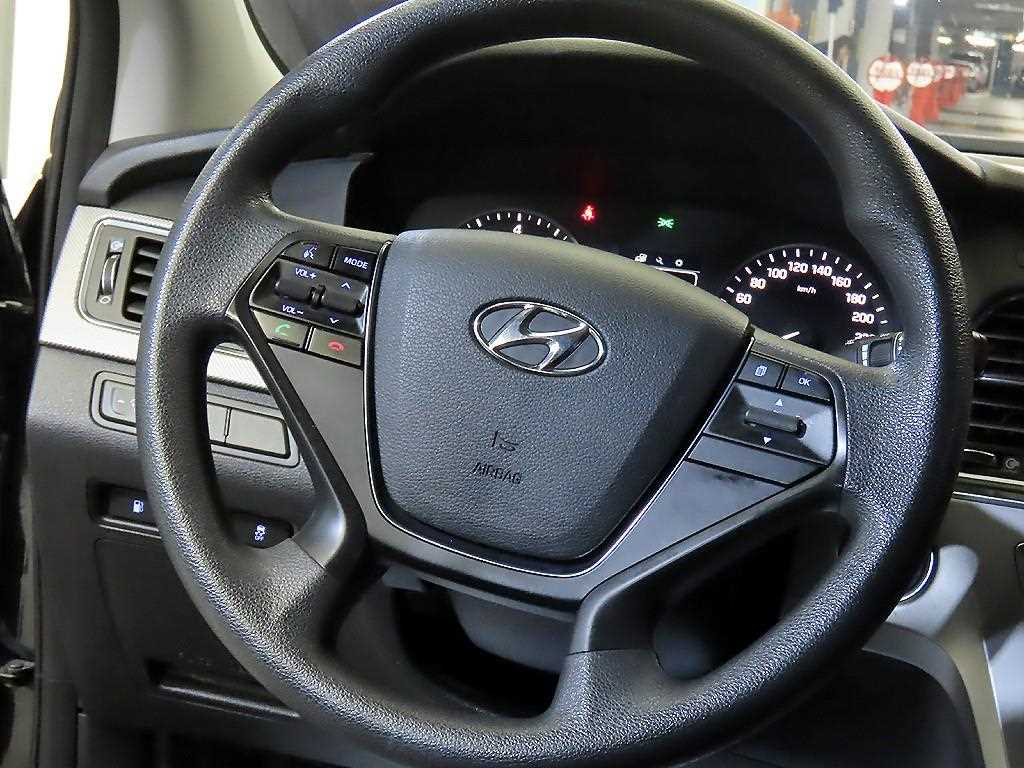 HYUNDAI Sonata - Vista 8