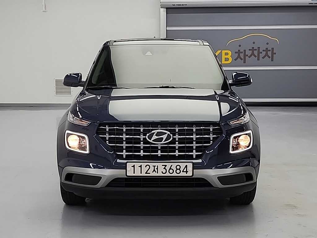 HYUNDAI Venue - Vista 3