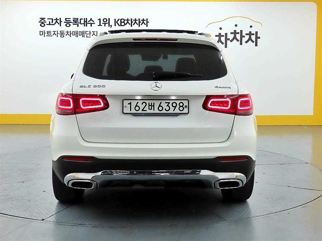 Mercedes Benz GLC Class - Vista 3