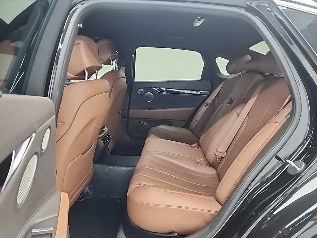 Genesis G80 - Vista 12