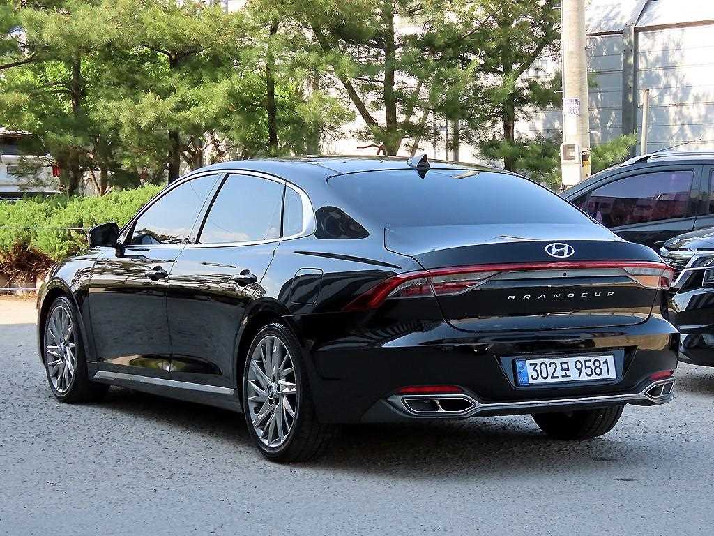 HYUNDAI Grandeur - Vista 3