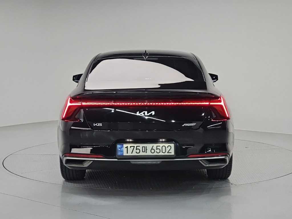 KIA K8 - Vista 3