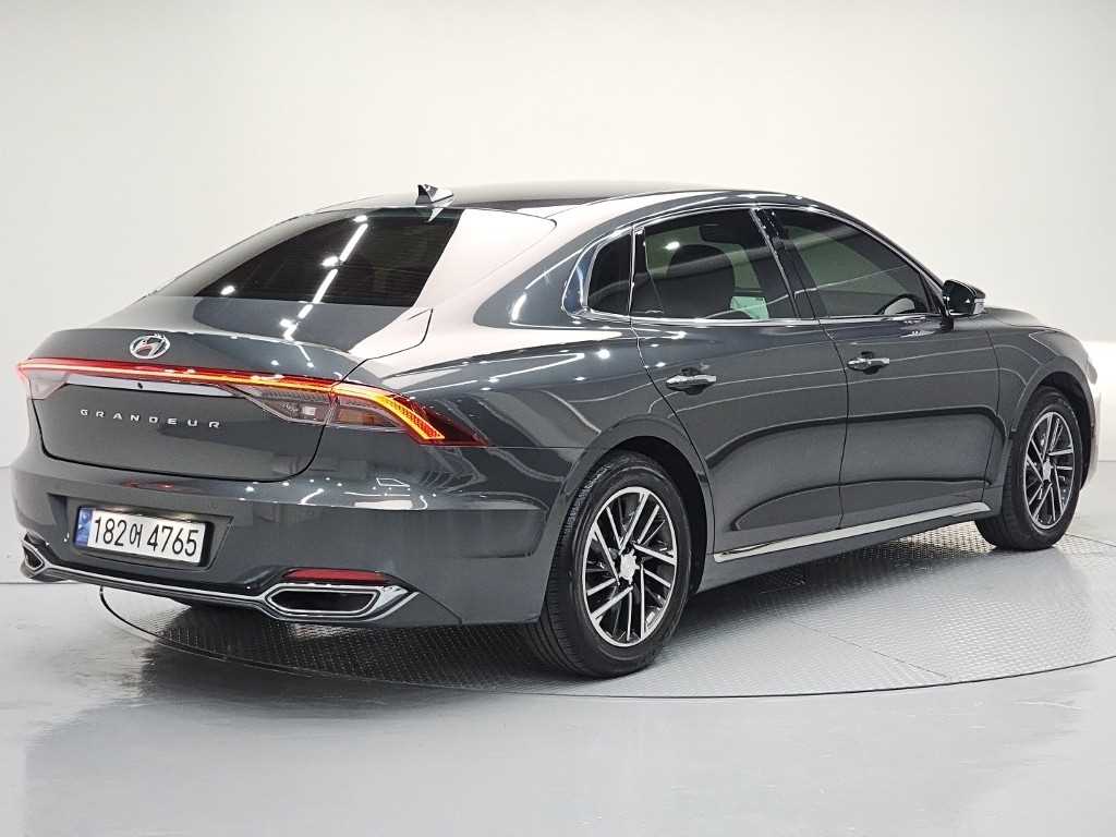 HYUNDAI Grandeur - Vista 4