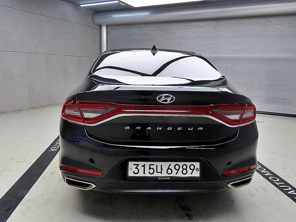 HYUNDAI Grandeur - Vista 3