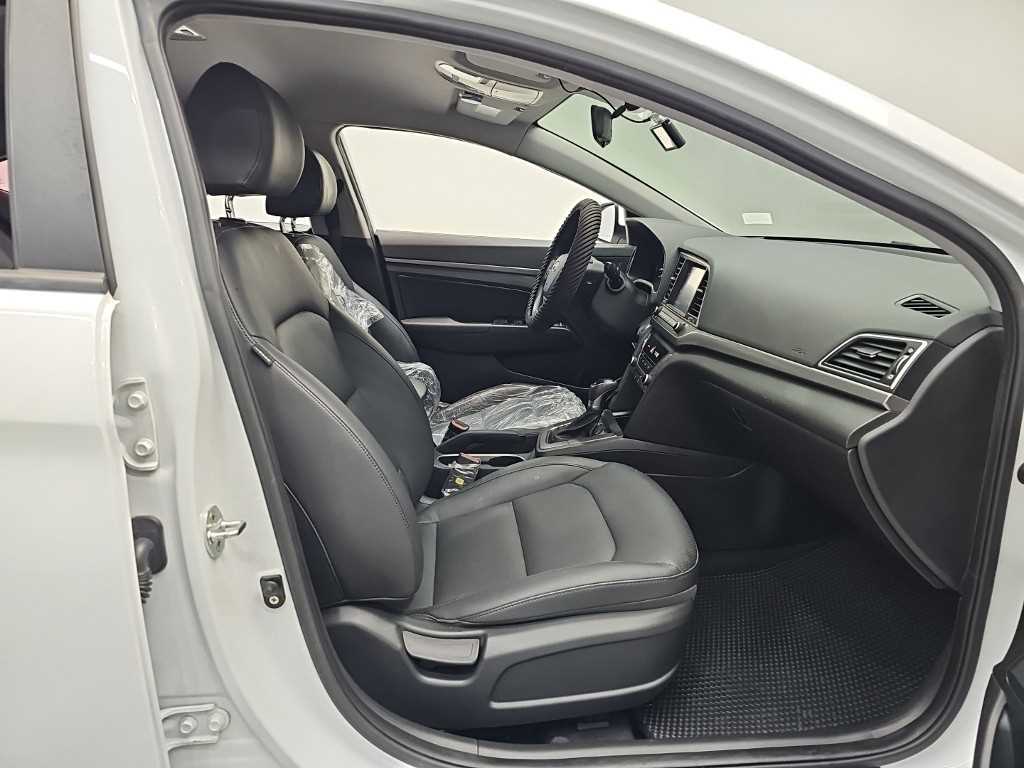 HYUNDAI Avante 2018 Blanco - Importación desde Corea - HF Imports Iquique - Foto 19