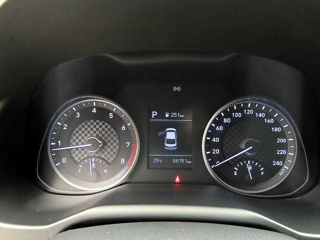 HYUNDAI Avante - Vista 8