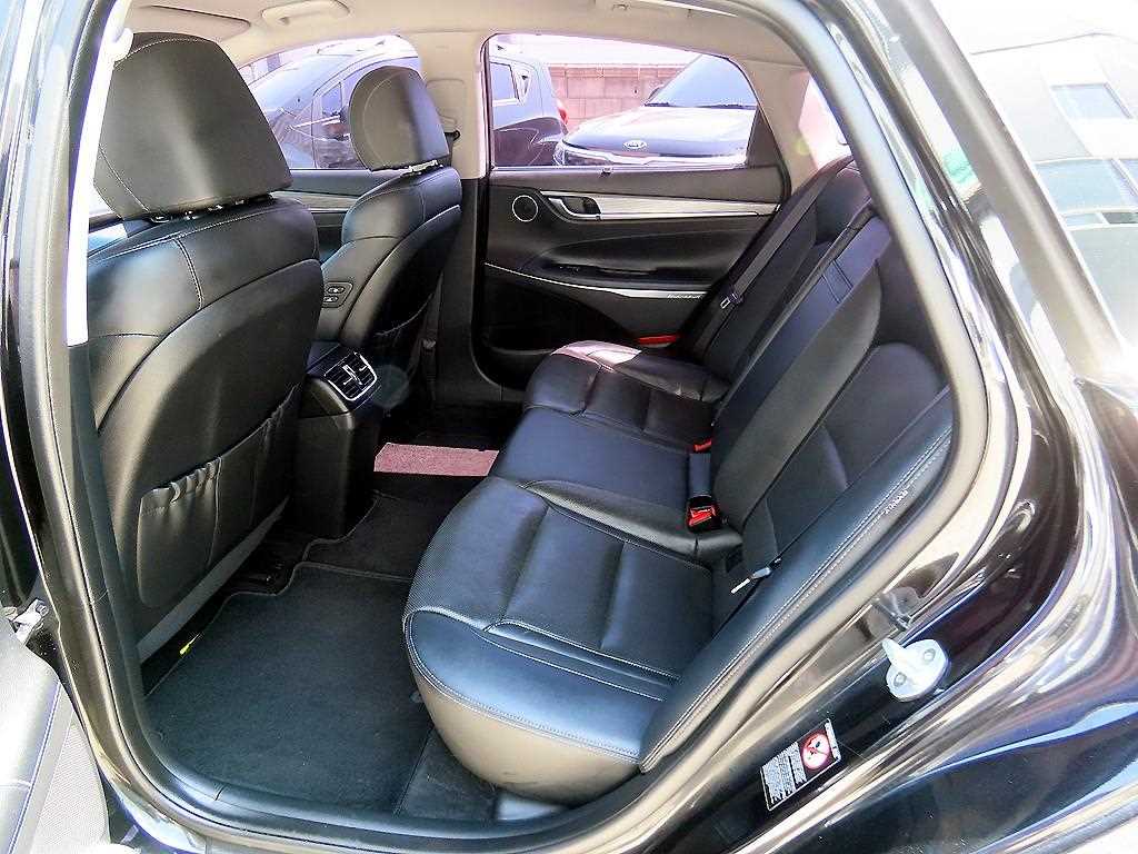 HYUNDAI Grandeur - Vista 6