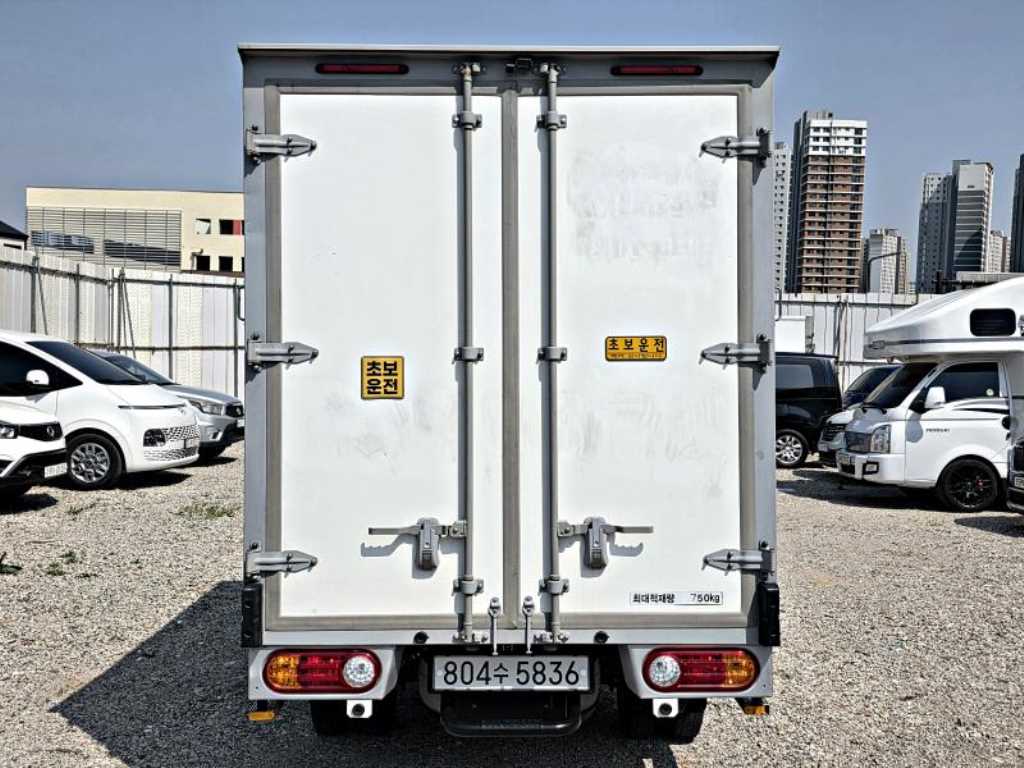 Small Truck Cargo (small) - Vista 5