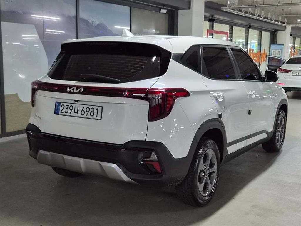 KIA Seltos - Vista 4